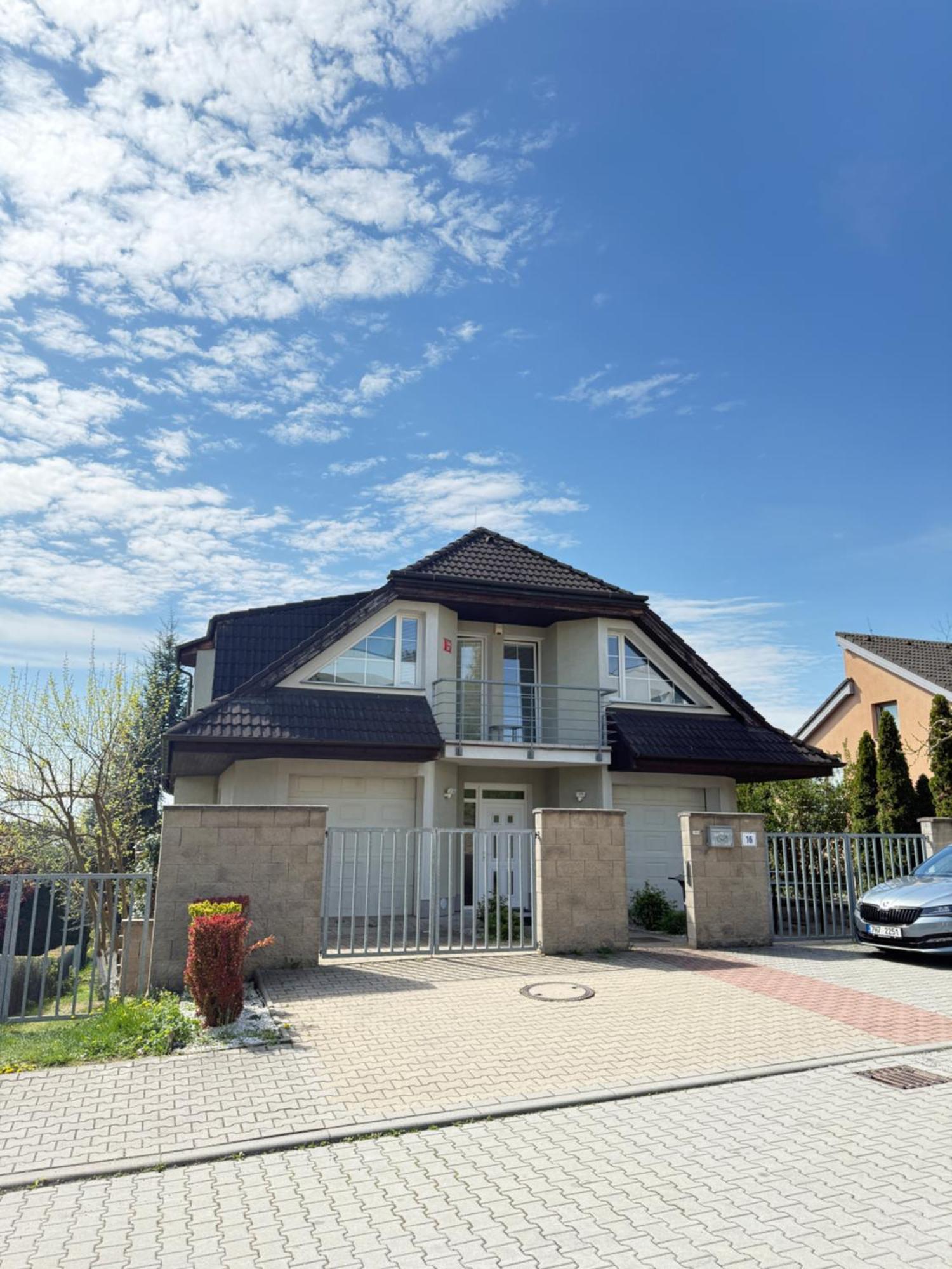 Diamondvilla, 4 Bedroom Apartment, Garden & Spa Praga Zewnętrze zdjęcie