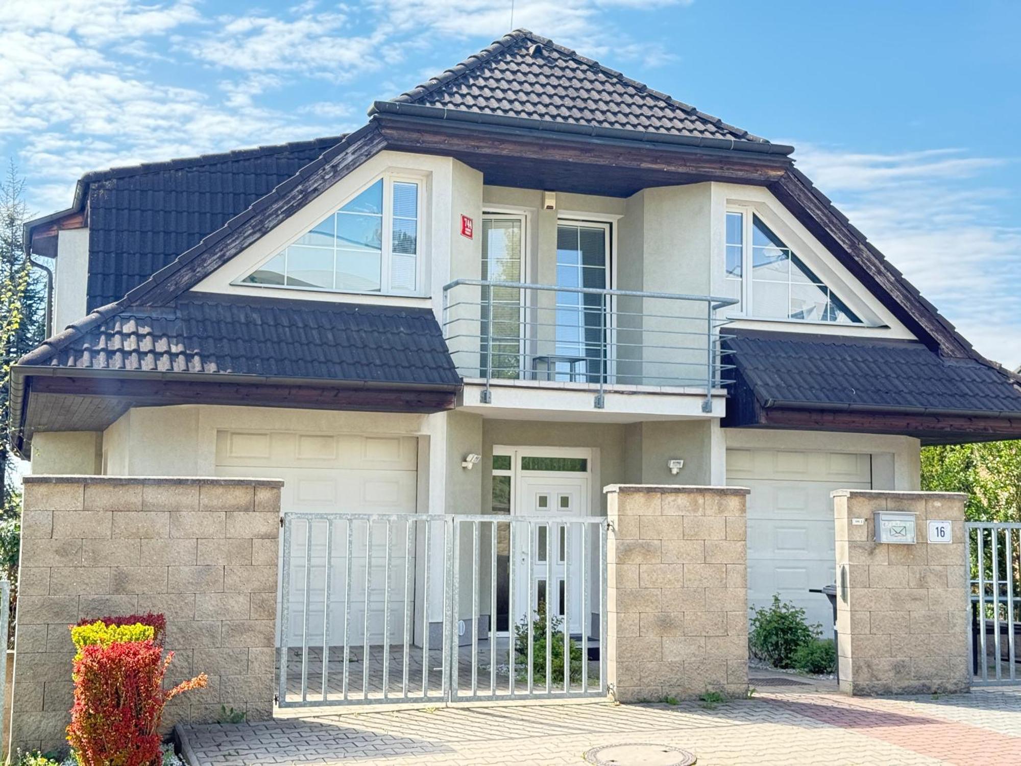Diamondvilla, 4 Bedroom Apartment, Garden & Spa Praga Zewnętrze zdjęcie